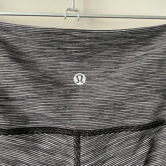 Lululemon Wunder Under Hi-Rise 1/2 Tight Leggings Gray 10 - Picture 8 of 8
